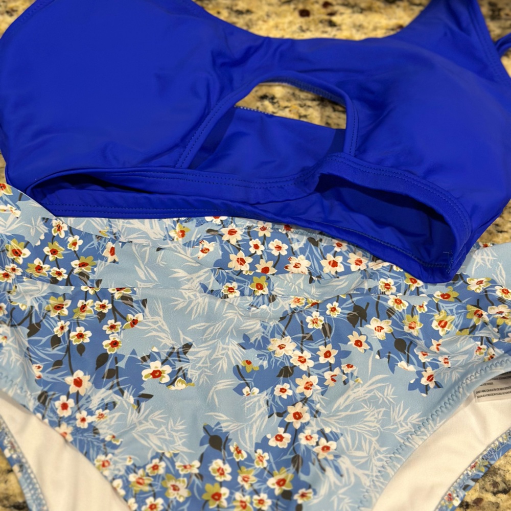 Bathing suit